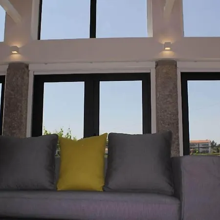 Country 4* لوسادا