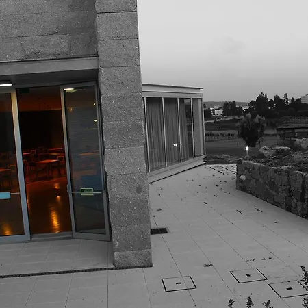 فندق Country لوسادا