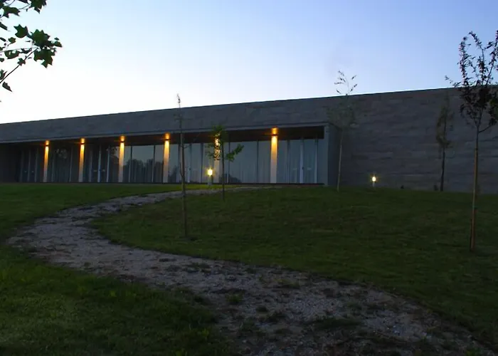 洛萨达乡村农家乐 酒店 4*