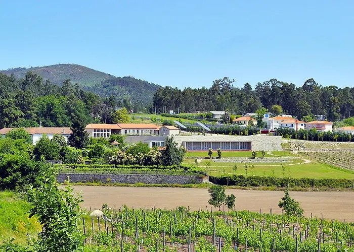 洛萨达乡村农家乐 4*